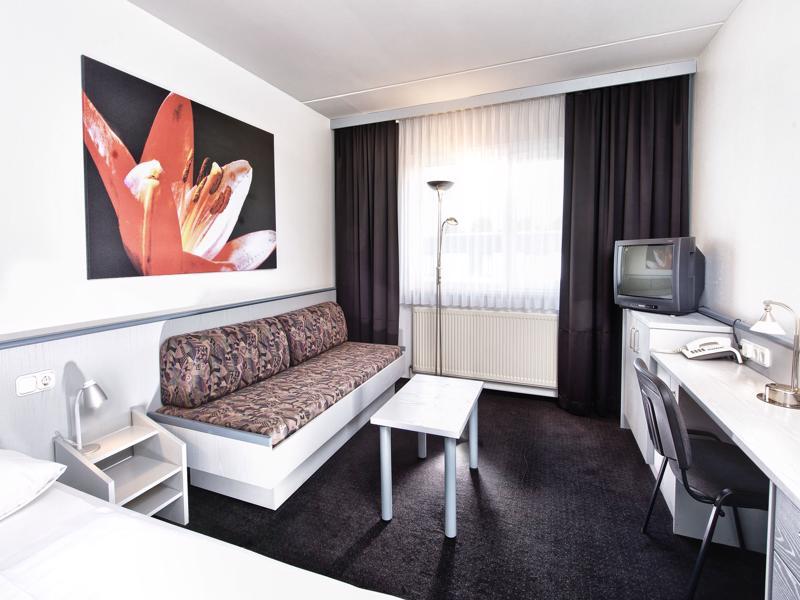 Good Morning + Bad Oldesloe Hotel Bagian luar foto