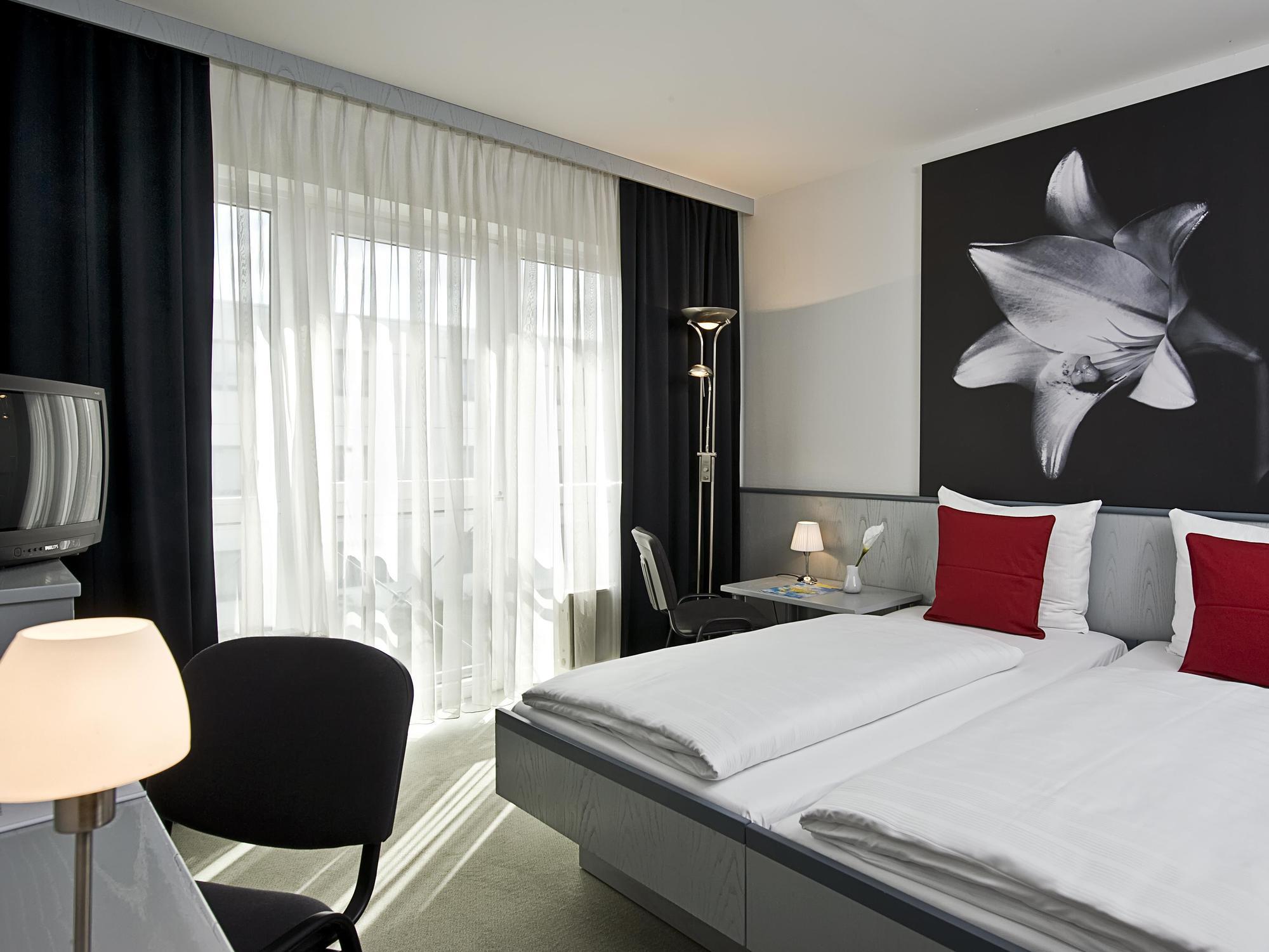 Good Morning + Bad Oldesloe Hotel Bagian luar foto